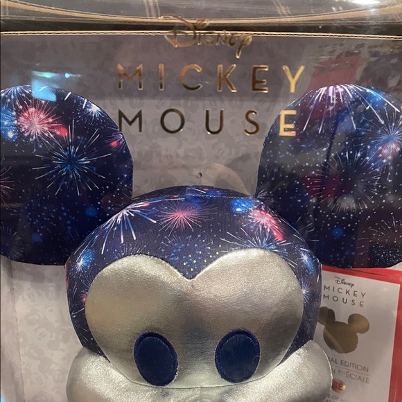 Mickey Mouse Special Edition Celebration New In Box - Picture 4 of 8